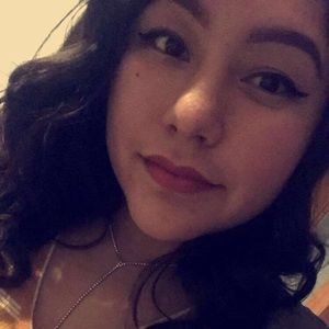 Meet your Posher, Yessenia